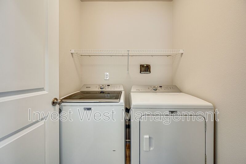 Three Bedroom in Taverner Ridge! property image