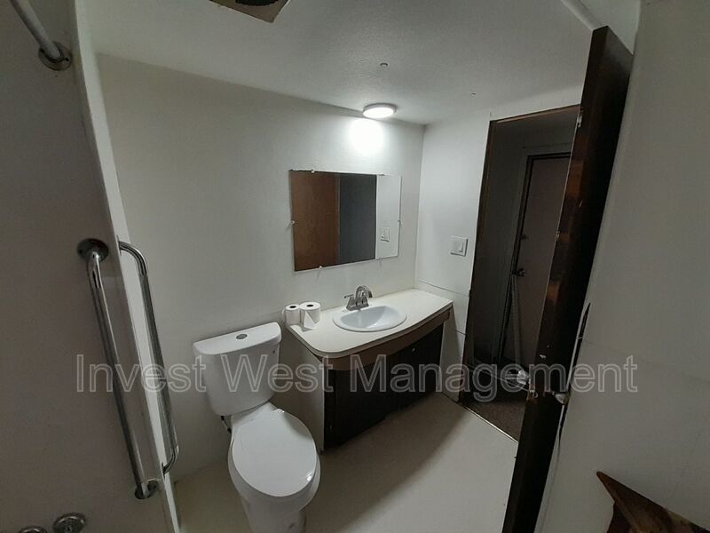 Country Setting Single Wide Manufactured Home Silverbrook RV Park property image