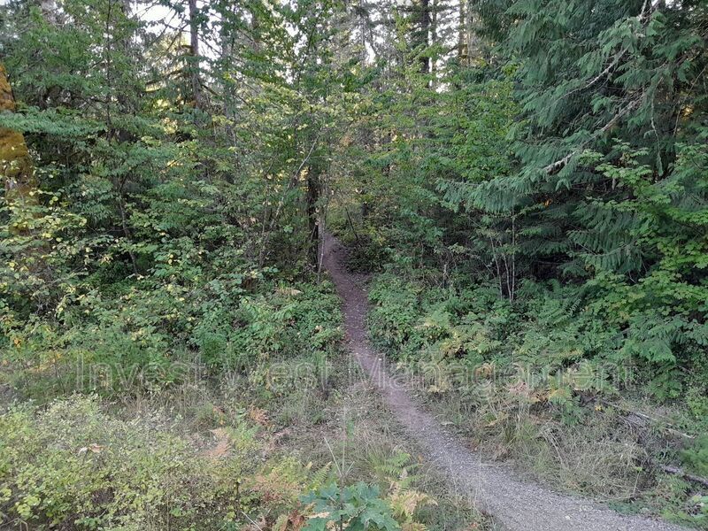 Country Setting Single Wide Manufactured Home Silverbrook RV Park property image