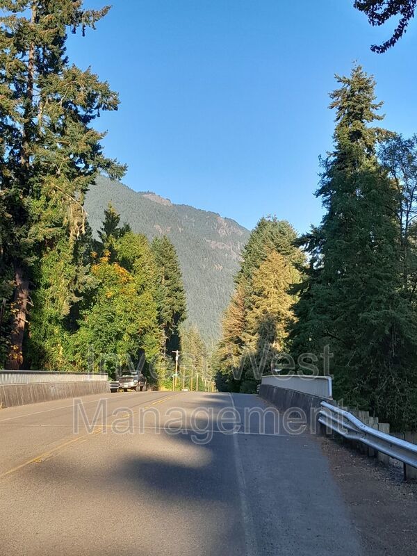 Country Setting Single Wide Manufactured Home Silverbrook RV Park property image