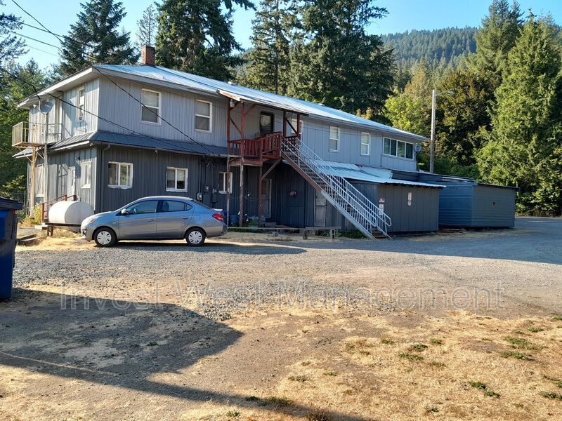Country Setting Single Wide Manufactured Home Silverbrook RV Park property image