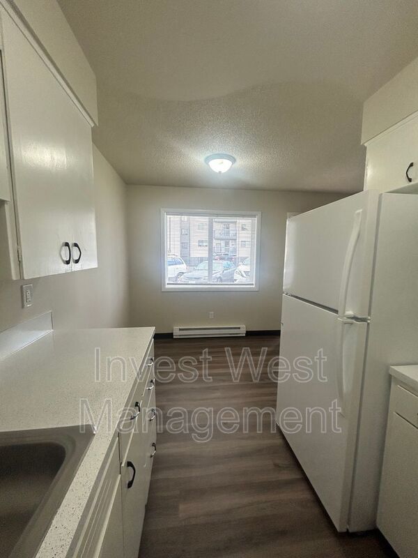 Charming Two Bedroom Lower Level Apartment property image