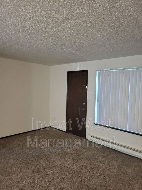 Charming Two Bedroom With a Carport !! property image