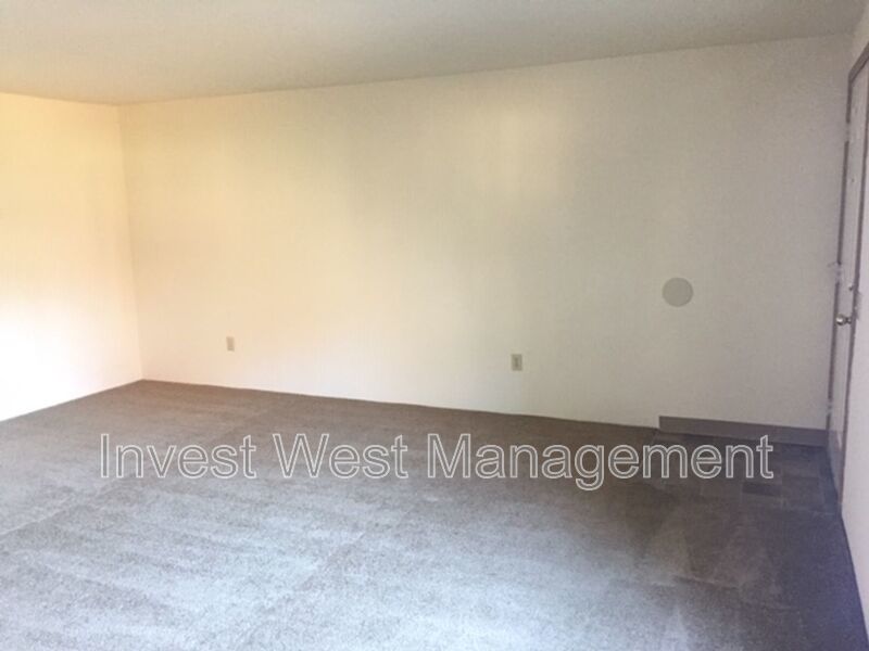 Amazing Valley River Location! Call Today! property image