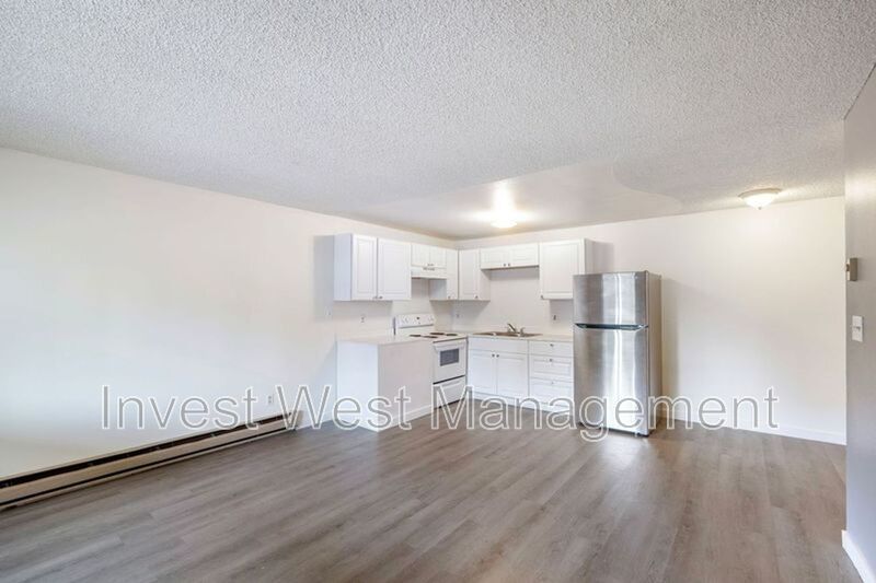 Stylish Upper Level Apartment ! property image