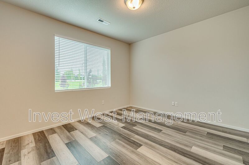 Three Bedroom in Taverner Ridge! property image