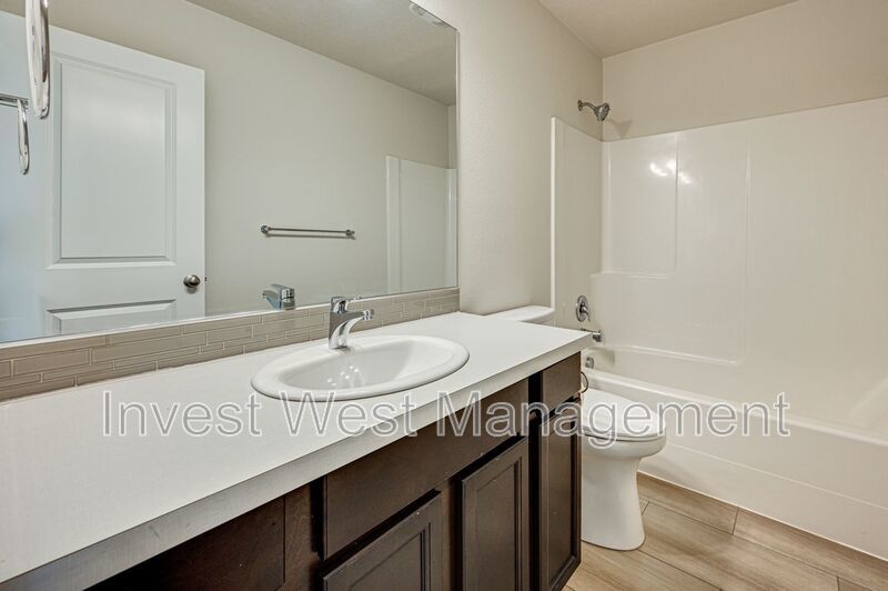 Three Bedroom in Taverner Ridge! property image