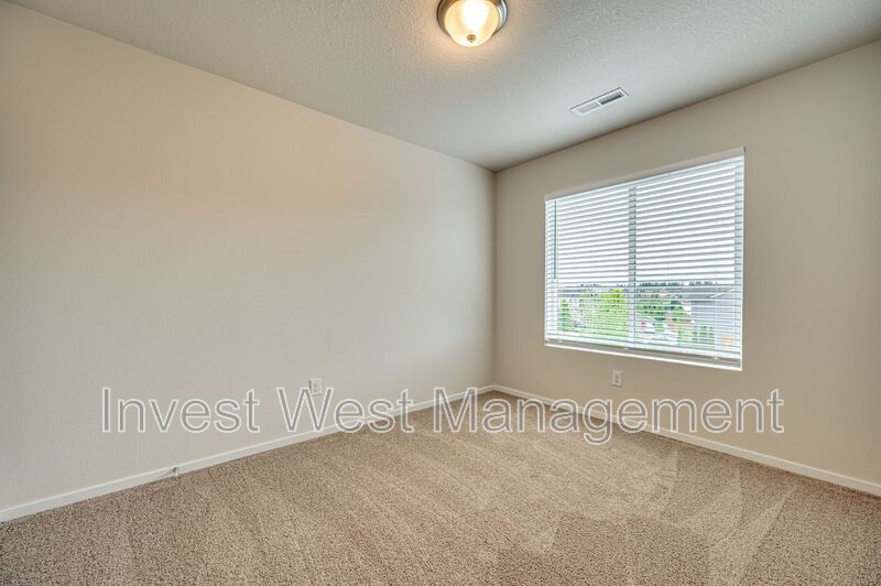 Three Bedroom in Taverner Ridge! property image