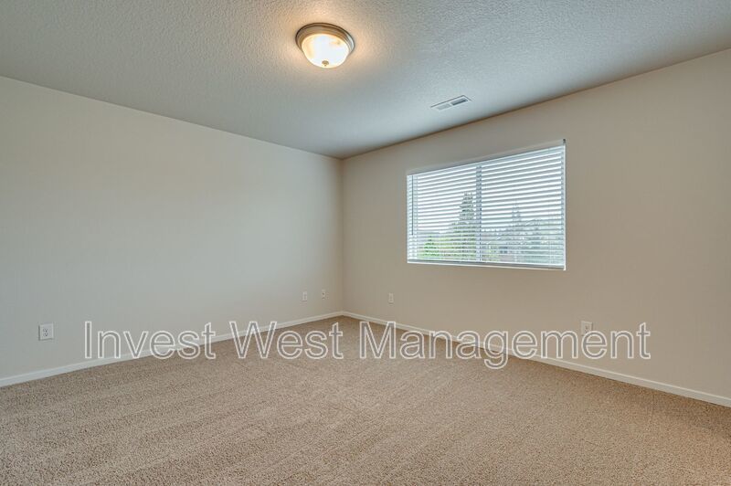 Three Bedroom in Taverner Ridge! property image
