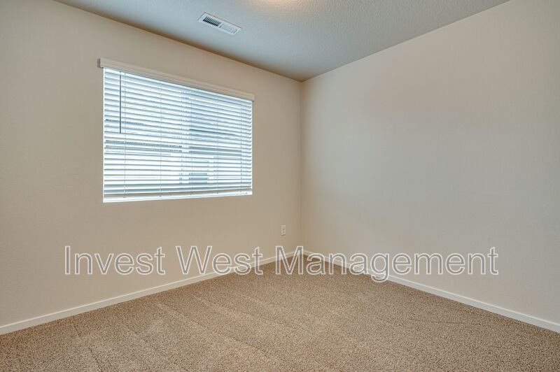 Three Bedroom in Taverner Ridge! property image